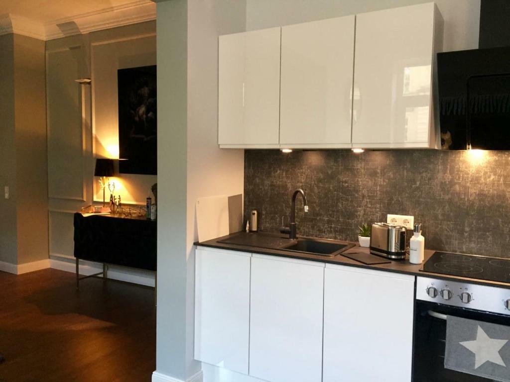 Altbauwohnung Im Herzen Von Karlsruhe Luaran gambar