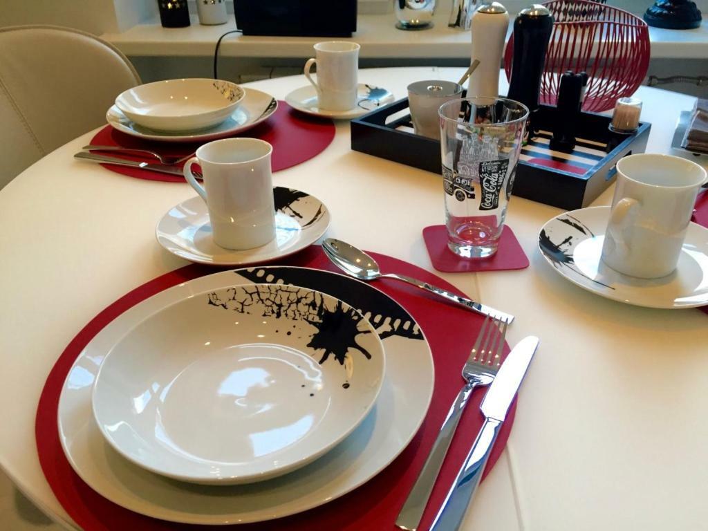 Altbauwohnung Im Herzen Von Karlsruhe Luaran gambar